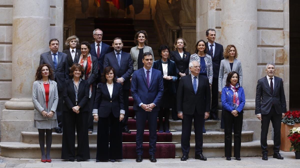 El presidente y los ministros posan antes de iniciar la reunión. El presidente y los ministros posan antes de iniciar la reunión.