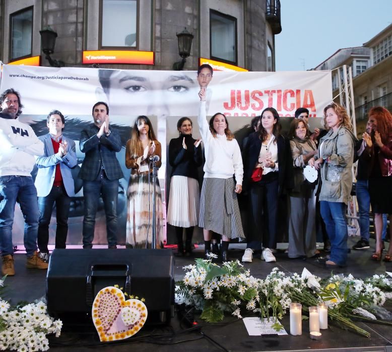 Cientos de personas asistieron al homenaje, en Porta do Sol