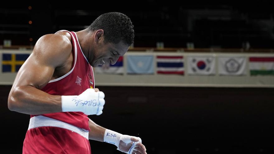 Enmanuel Reyes vuelve a ganar y ya está en octavos del Mundial