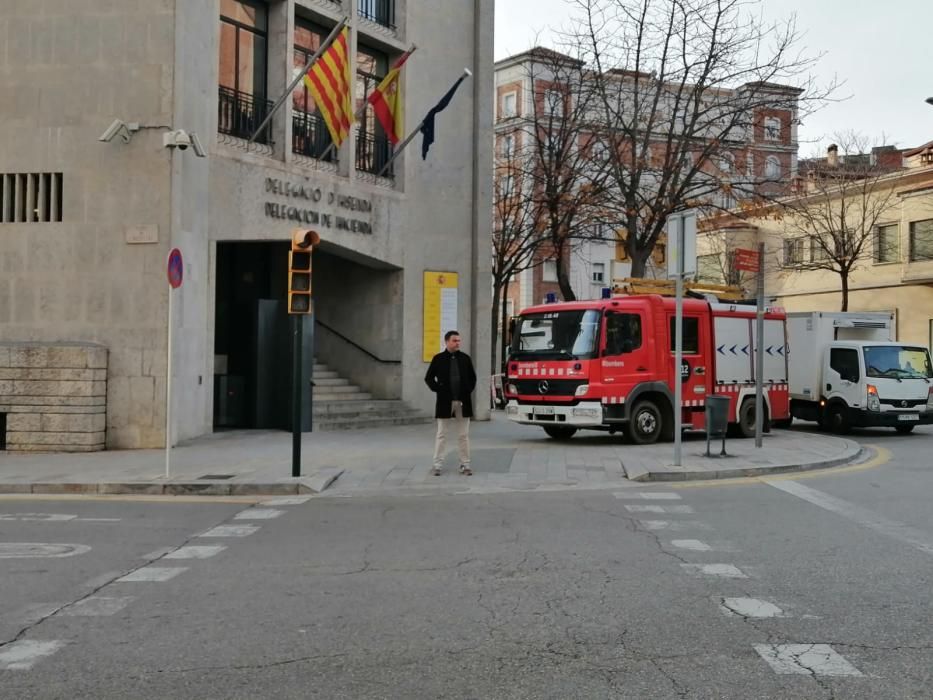 Els efectius d'emergències a la delegació d'Economia i Hisenda a Girona
