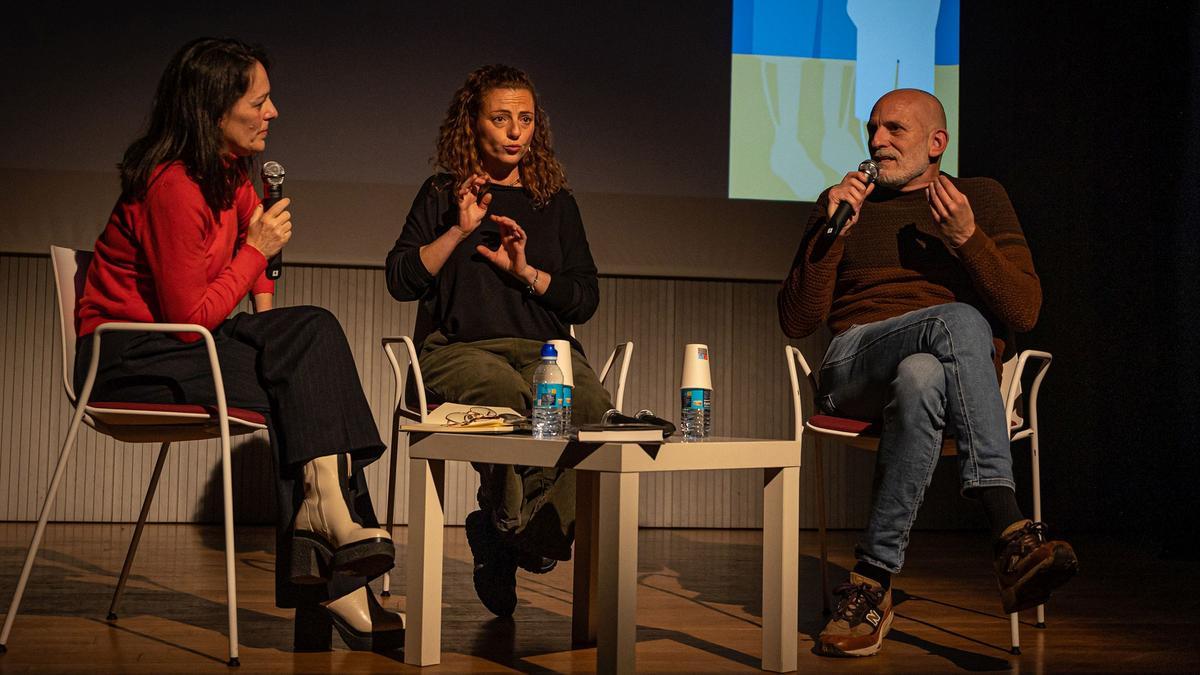 Barcelona 29/01/2023 Sociedad Presentacion de un documental sobre abusos a menores. Participa Alejandro Palomas y mesa redonda con Laia Rosich, Anna Fabregas, Joan Ramon Riera, Lucia Aviles, Silvia Vlladrich. Centro civico Urgell. AUTOR&amp;gt; JORDI OTIX