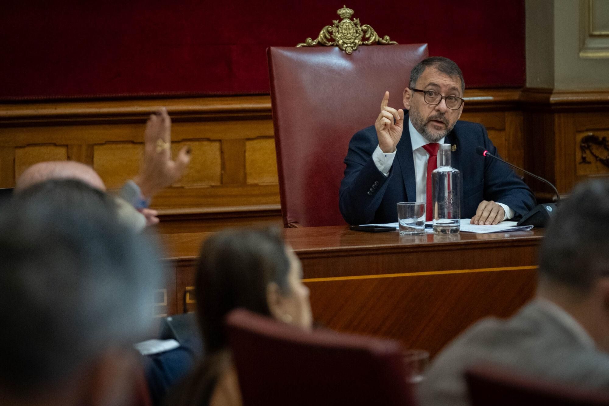 Pleno del Ayuntamiento de Santa Cruz 