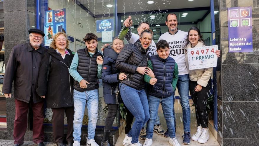 El primer premio del Niño deja dos millones de euros en Alcoi