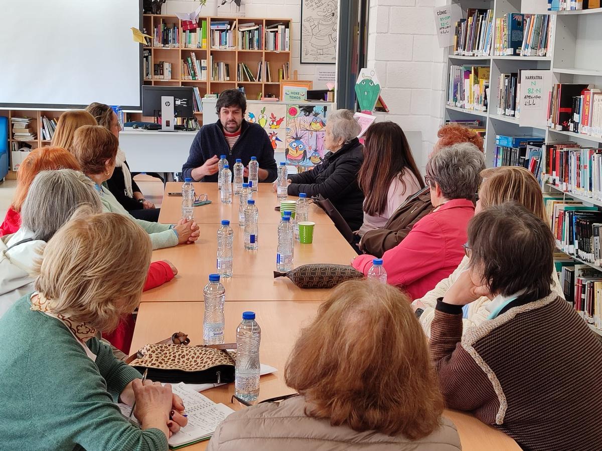 O encontro co club de lectura municipal.