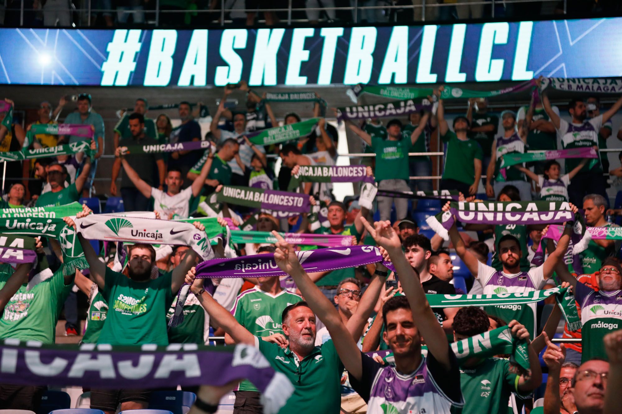 La afición del Unicaja, durante la segunda semifinal de la Final Four.