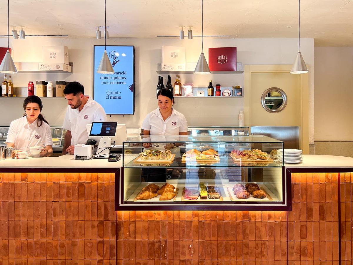 La nueva cafetería de Adicto y Adica en la calle Micer Mascó.