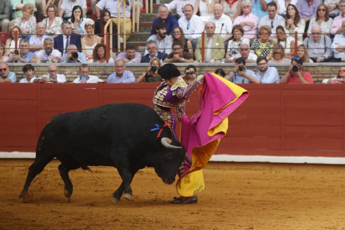 FOTOS: Roca Rey corta una oreja en la segunda de abono.