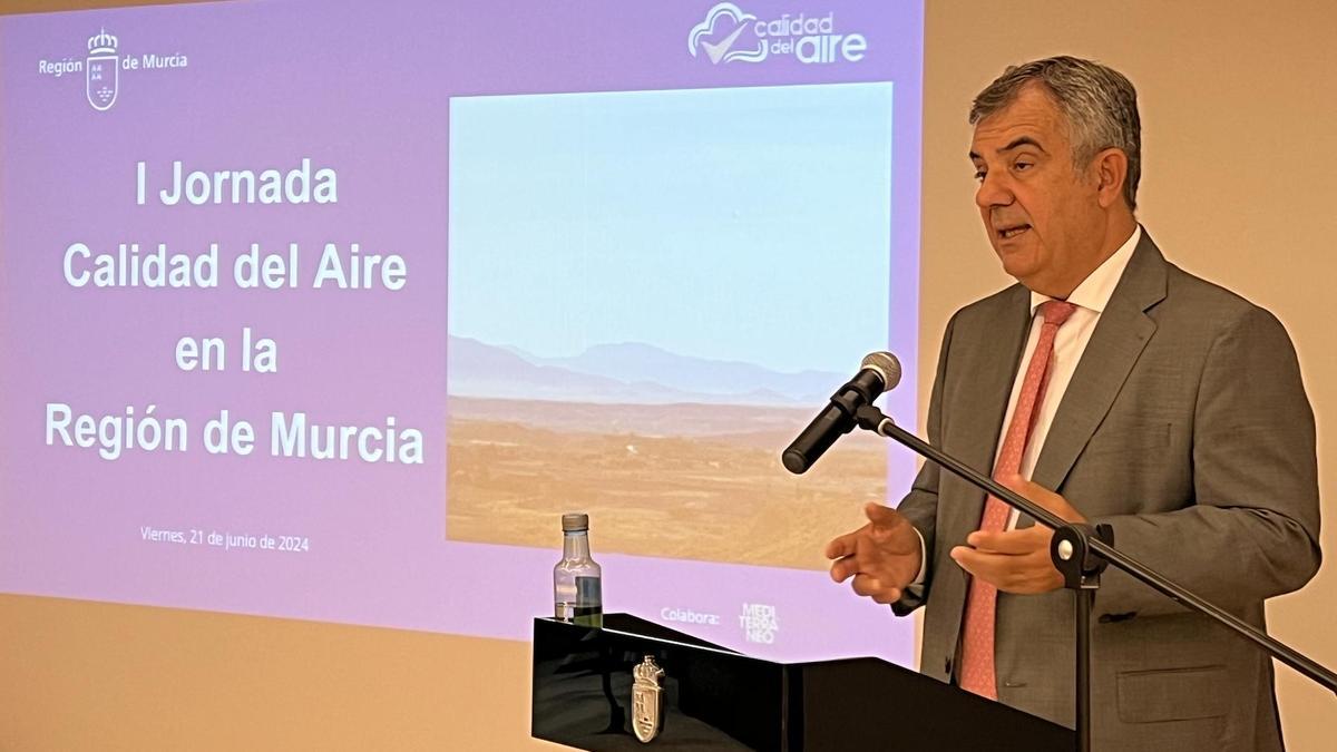 Juan María Vázquez inaugura la I Jornada de la Calidad del Aire