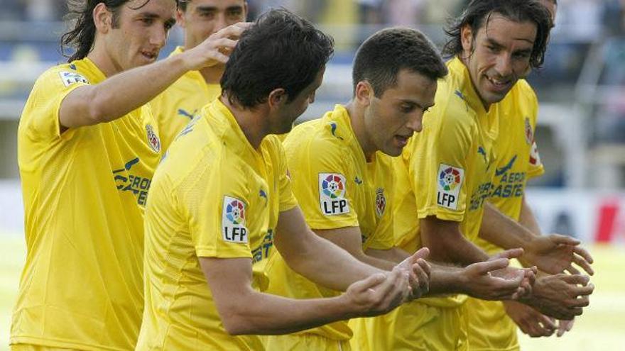 Los jugadores del Villarreal celebran uno de los goles ante el Getafe