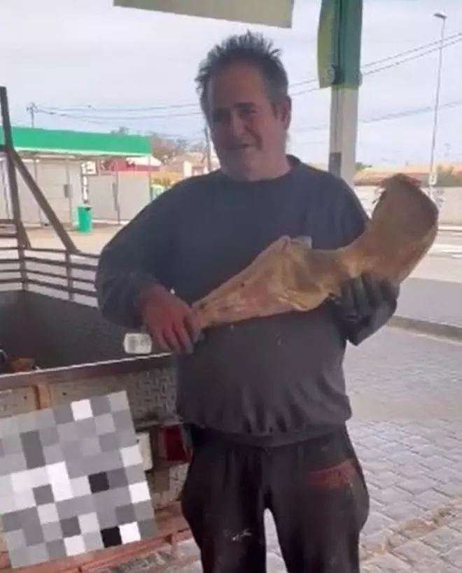 El 'jamonero' murciano que se ha hecho viral por su método contra los robos en las gasolineras