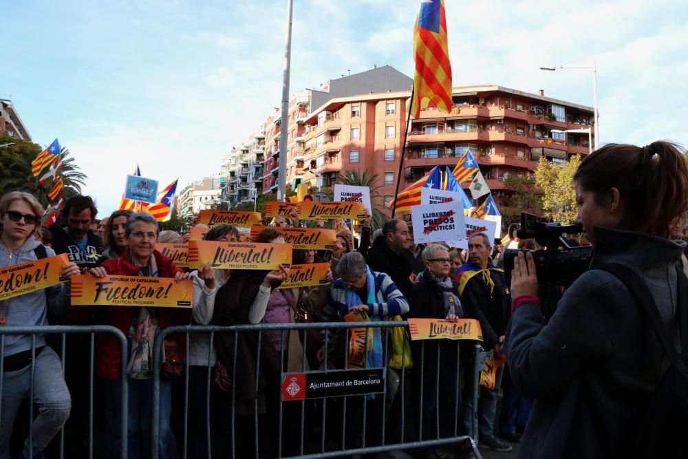 La manifestació de l''11 de novembre a Barcelona, en imatges