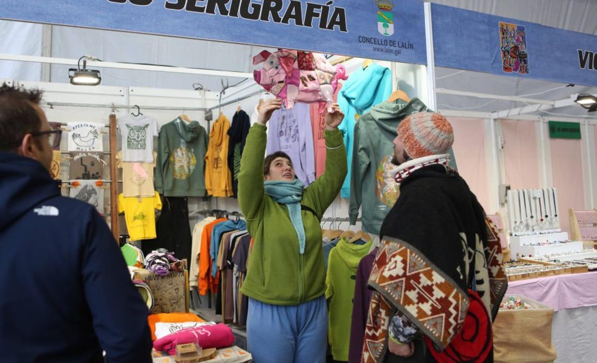 Stand de diseños textiles.  | BERNABÉ/AMANDA CASTRO