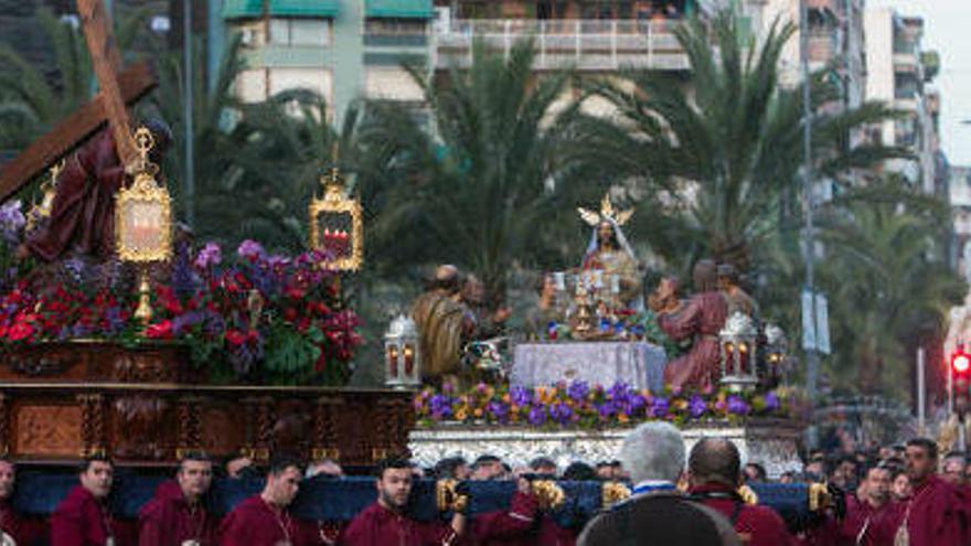 Una imagen del Encuentro de la Cena con el Cristo de la Caída