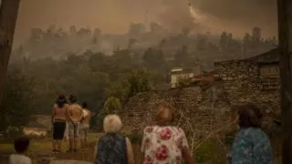 El fuego en Valdeorras se recrudece mientras las llamas de Portugal ya saltan a Galicia