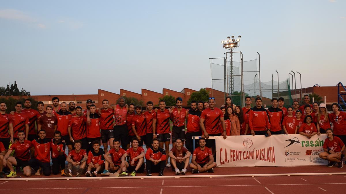 Foto de equipo del Fent Camí Mislata en Sagunt.