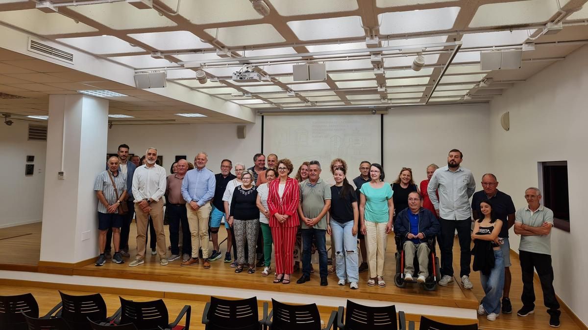 Foto de familia de los integrantes de la candidatura.
