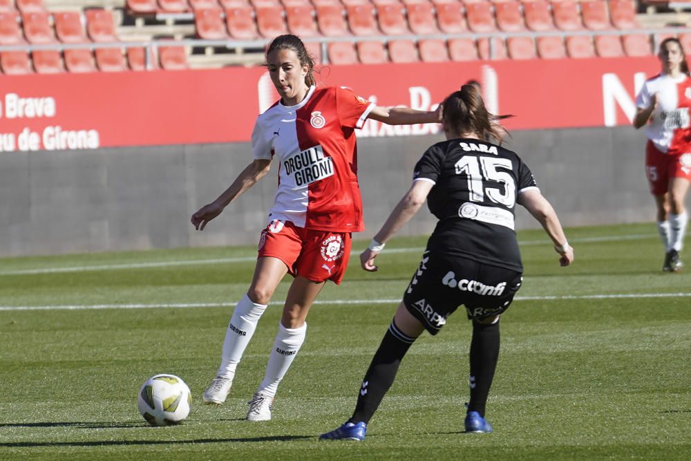 L'afició gaudeix del retorn a Montilivi amb el Girona femení