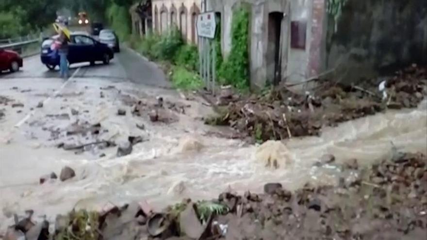 Carretera cortada en Rioturbio, Mieres