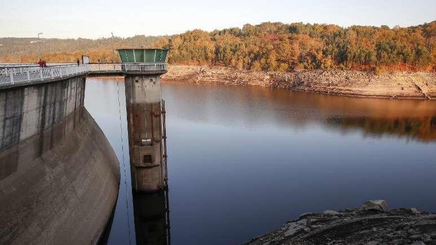 La presa de Eiras dobla su volumen de agua tras la borrasca &quot;Ana&quot; y se sitúa por encima del 70%