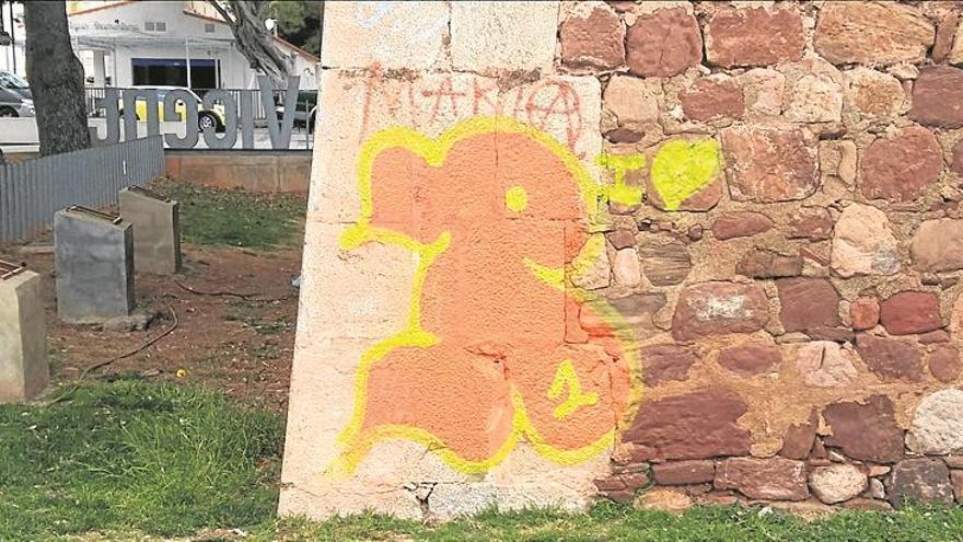 La Torre de Sant Vicent estará limpia de grafitis en Pascua