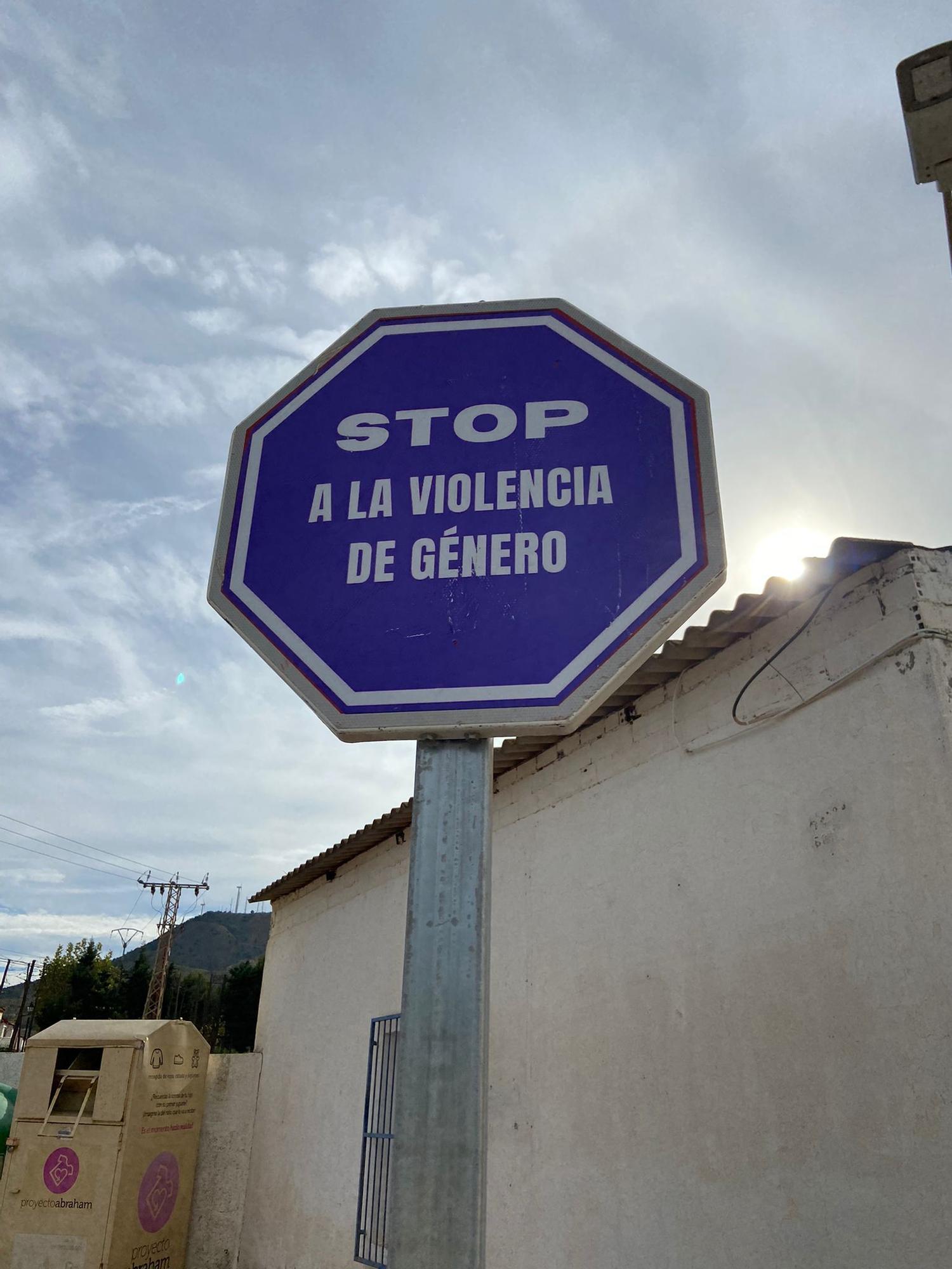 El 25 en la Región, en imágenes: así conmemoran los municipios el Día de la Eliminación de la Violencia contra la Mujer