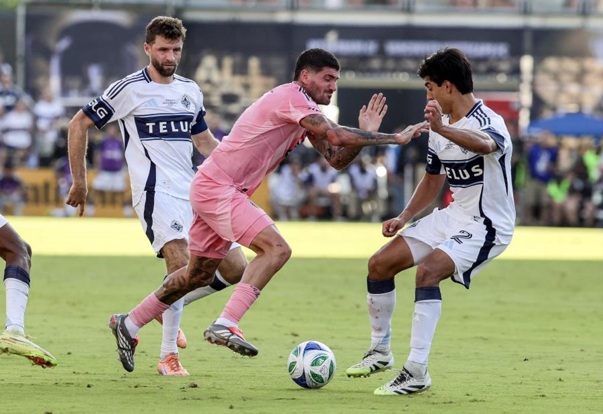 Thomas Müller (izquierda) durante la final de la MLS ante el Inter Miami