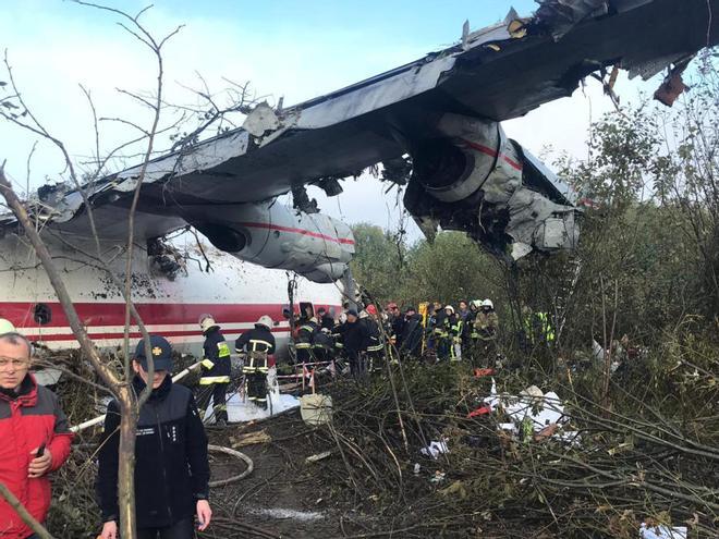 Accidente de avión en Ucrania: cinco muertos en el aterrizaje forzoso de un avión procedente de Vigo
