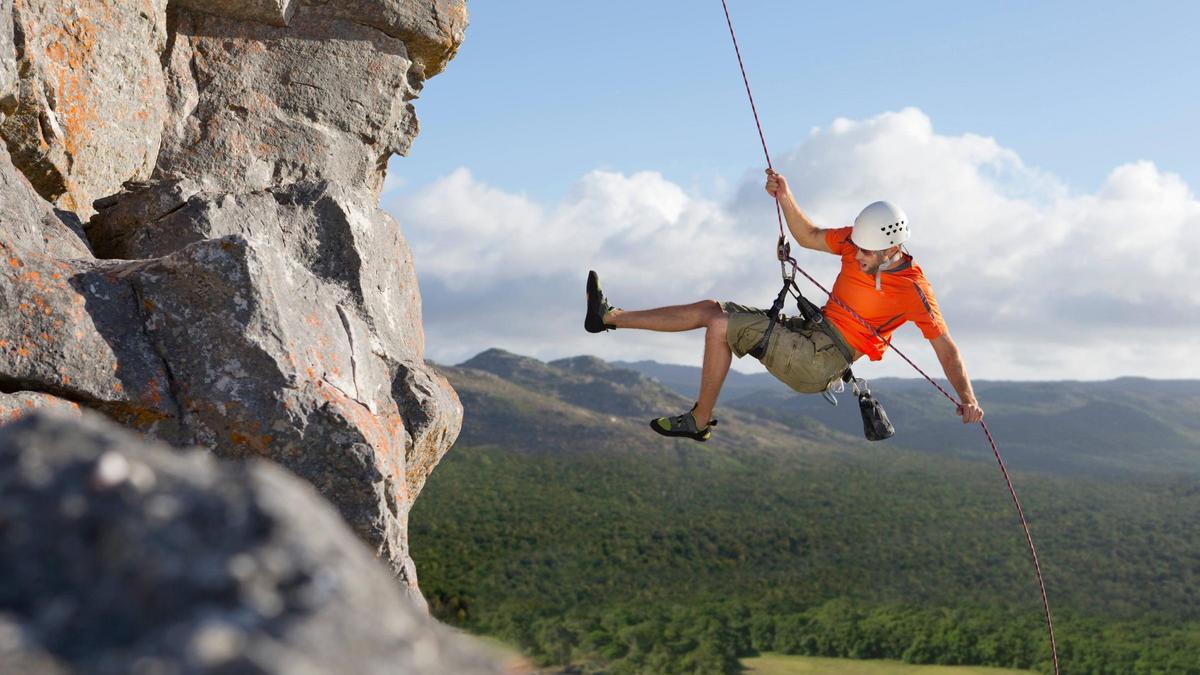 La seguridad en la escalada ha avanzado notablemente gracias a las tecnologías emergentes y las prácticas modernas.