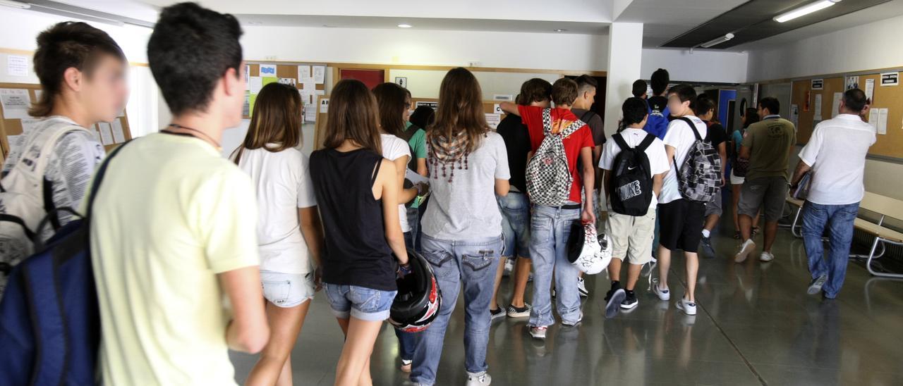 Alumnos en un instituto de la Vall d&#039;Albaida, en un imagen de archivo.