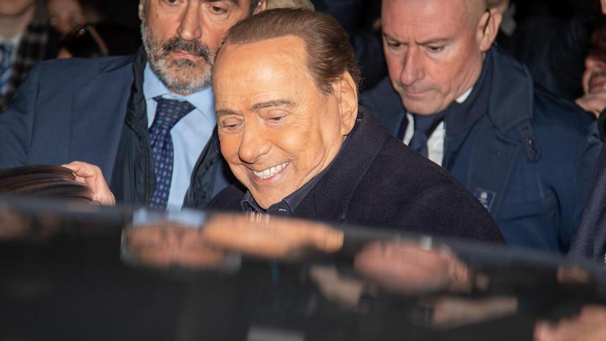 Berlusconi, hospitalizado de nuevo para tratarse de su leucemia