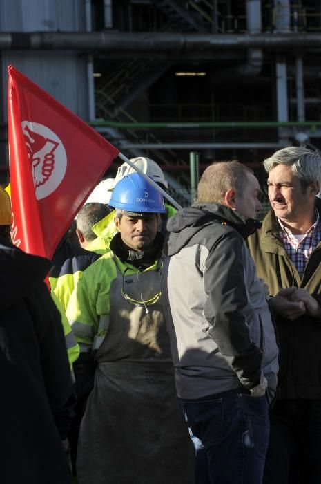 Protestas de los trabajadores de Lada por el futuro de la térmica