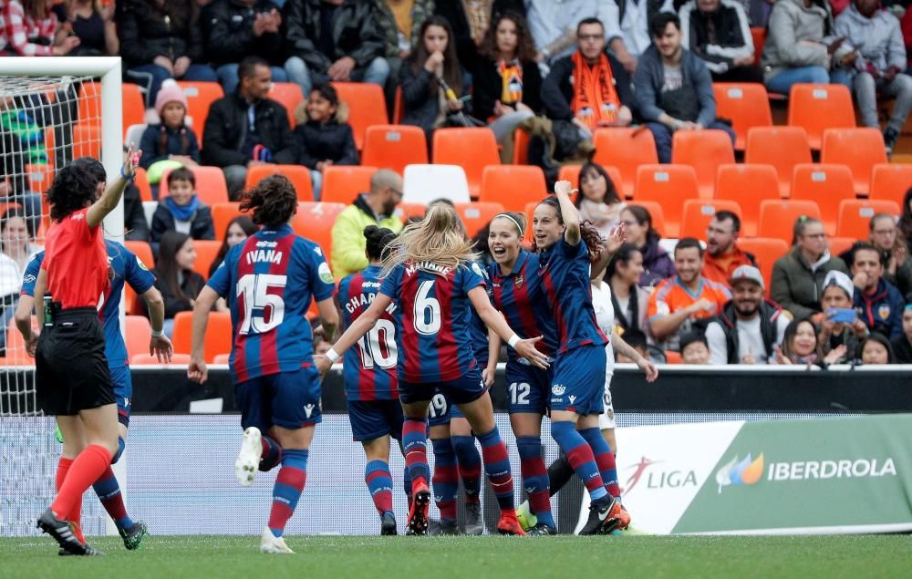 Derbi femenino en Mestalla