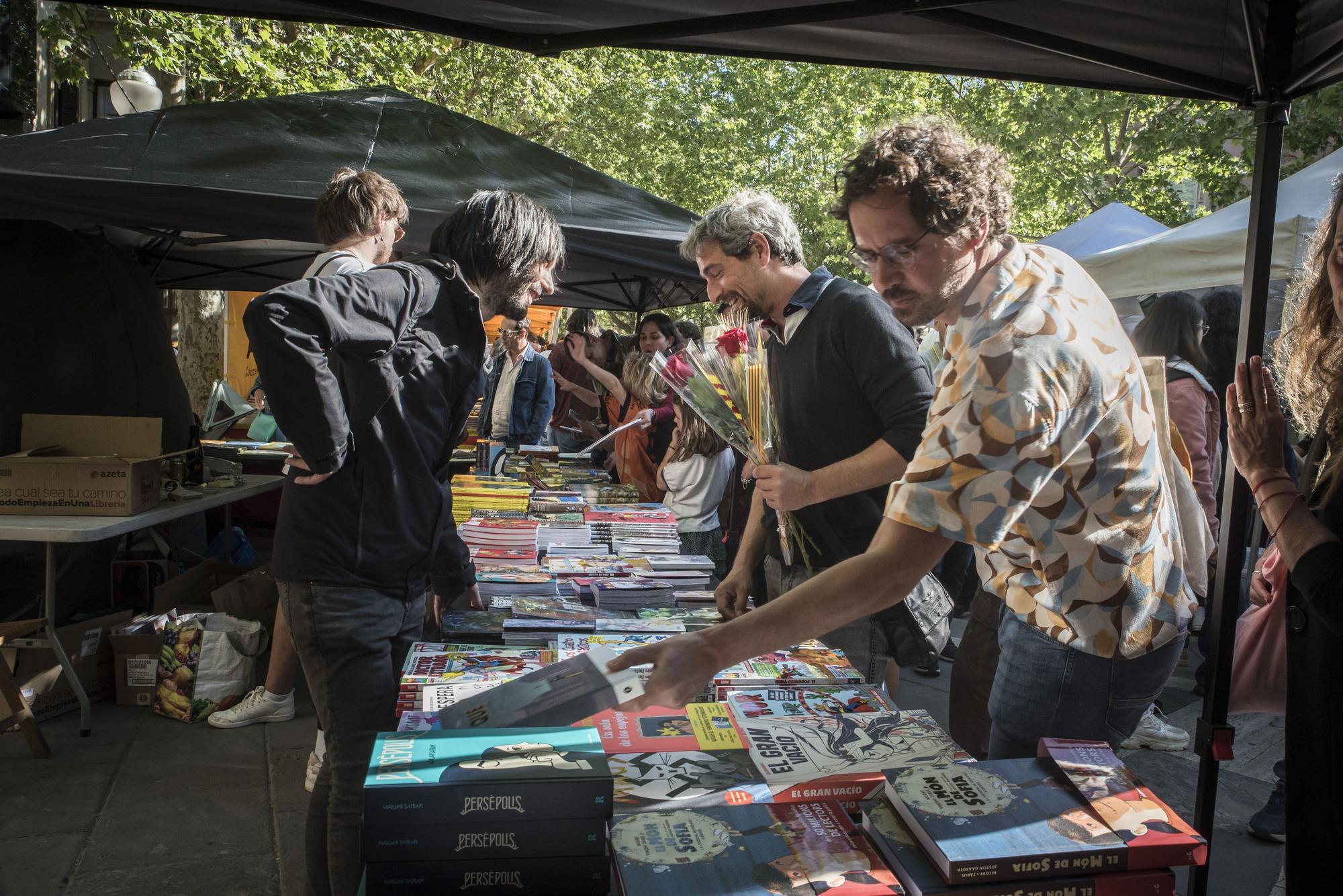 Totes les fotos de la diada de Sant Jordi 2023 a Manresa