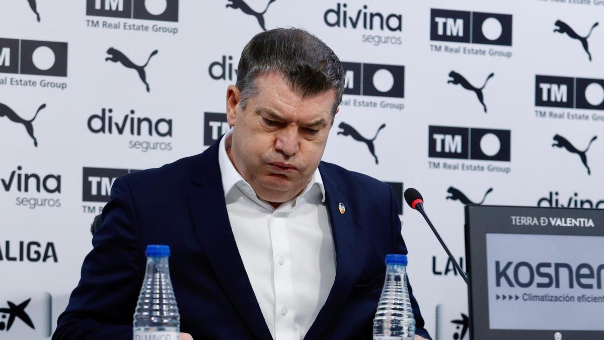 Ron Gourlay, en la rueda de prensa de este jueves en Mestalla.
