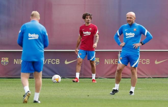 ¡El entrenamiento previo del Barça al comunicado de Koeman!