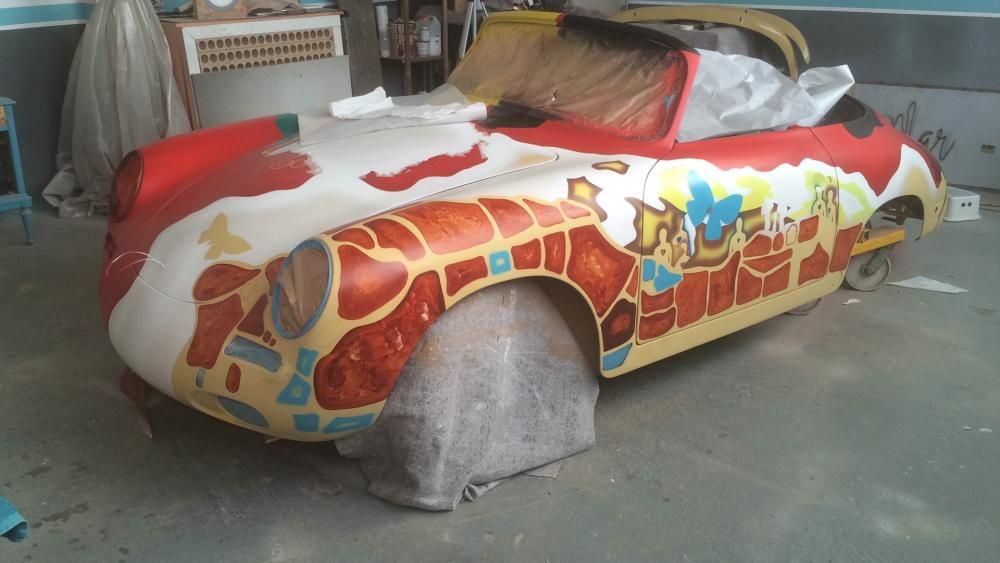 El Porche de la cantante Janis Joplin está en posesión del coleccionista vigués Manuel Otero, dueño de un taller artesanal.