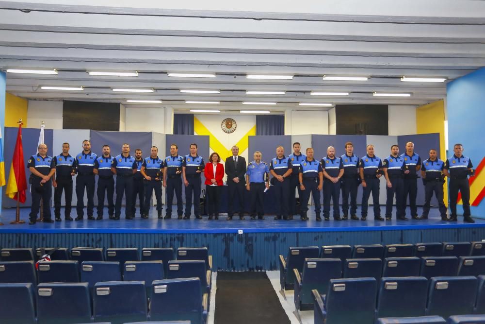 Augusto Hidalgo da la bienvenida a 19 nuevos policías locales