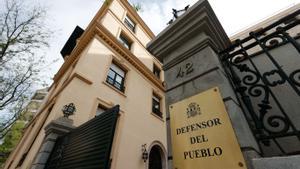 El Defensor del Pueblo descarta recurrir al Constitucional la ley de amnistía