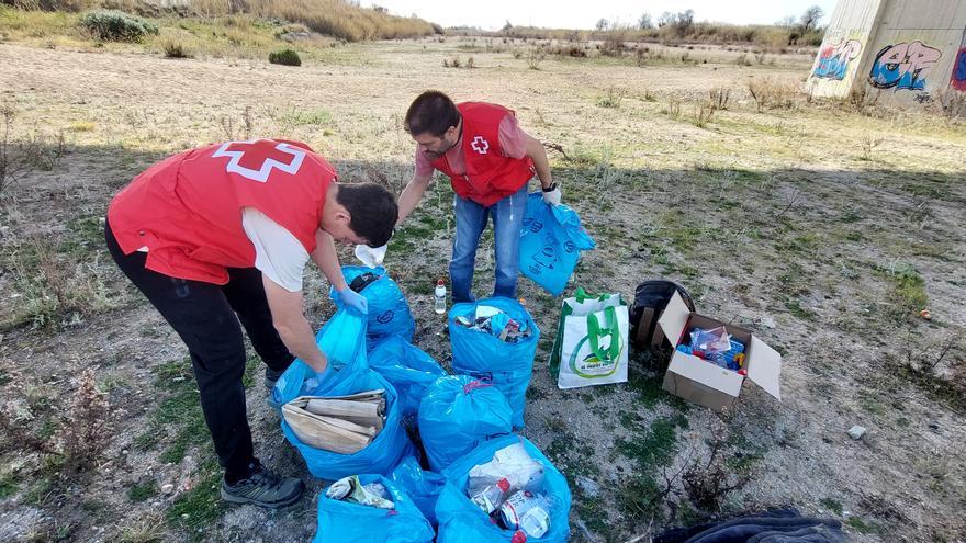 La Creu Roja de Girona recull 123 quilos d’escombraries per a preservar els rius
