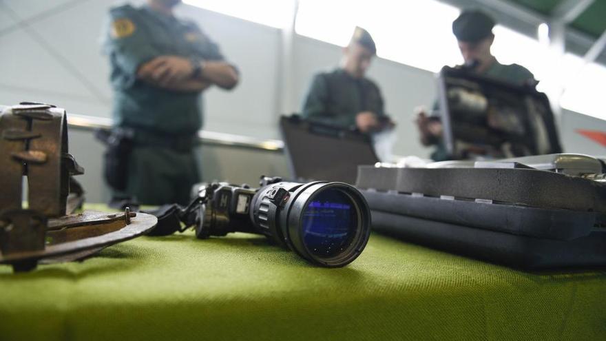 Exhibición de la Guardia Civil en el Centro Asturiano de Oviedo