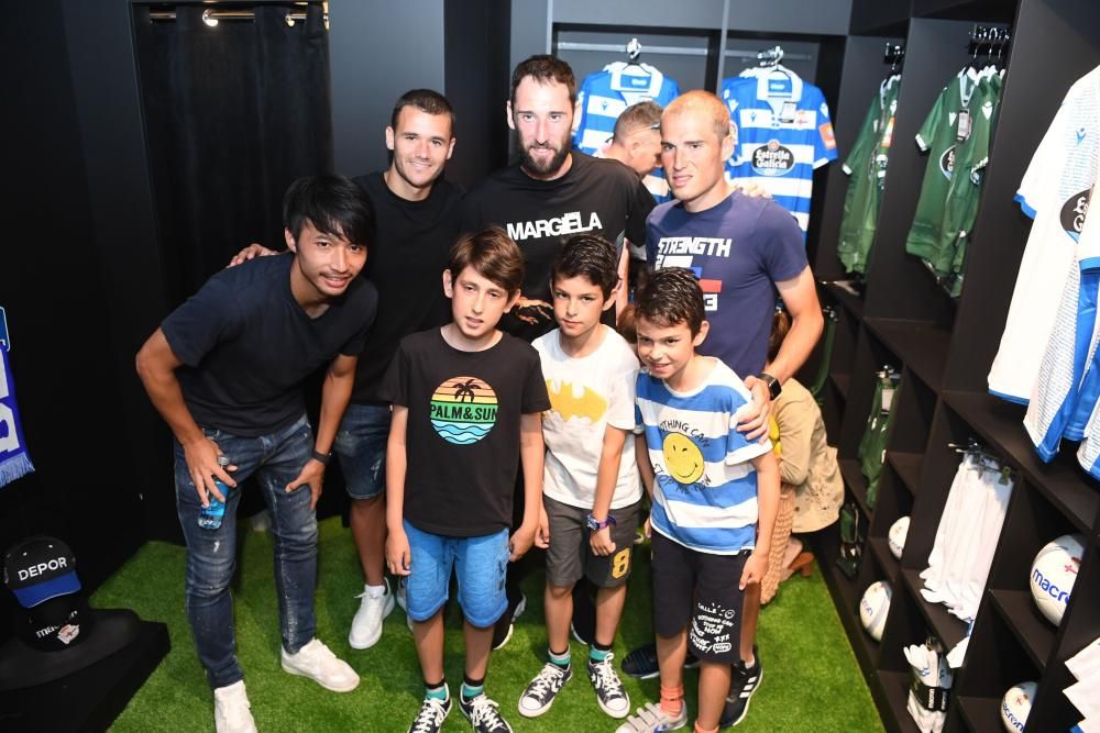 Inauguración de la nueva Deportienda en la calle Real