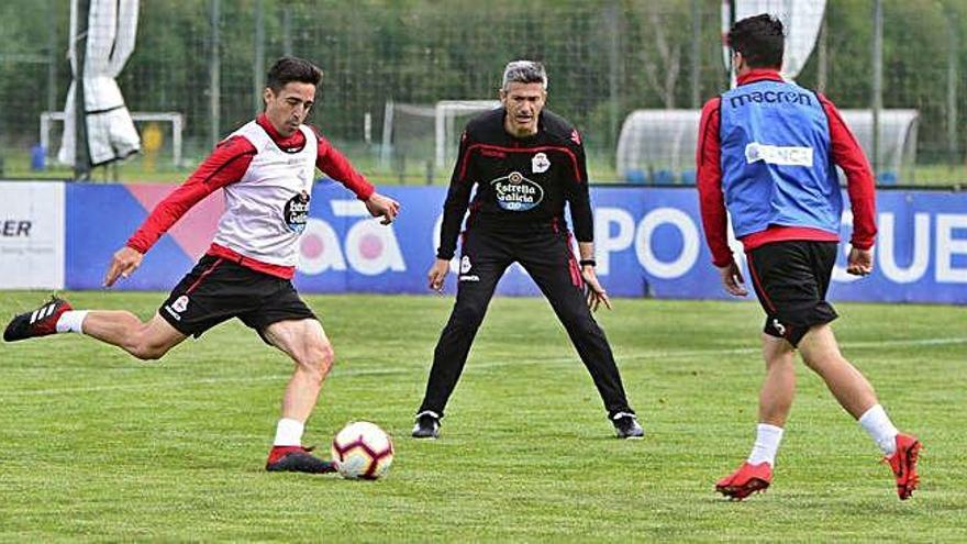 Pedro Sánchez vuelve a entrenar con el grupo