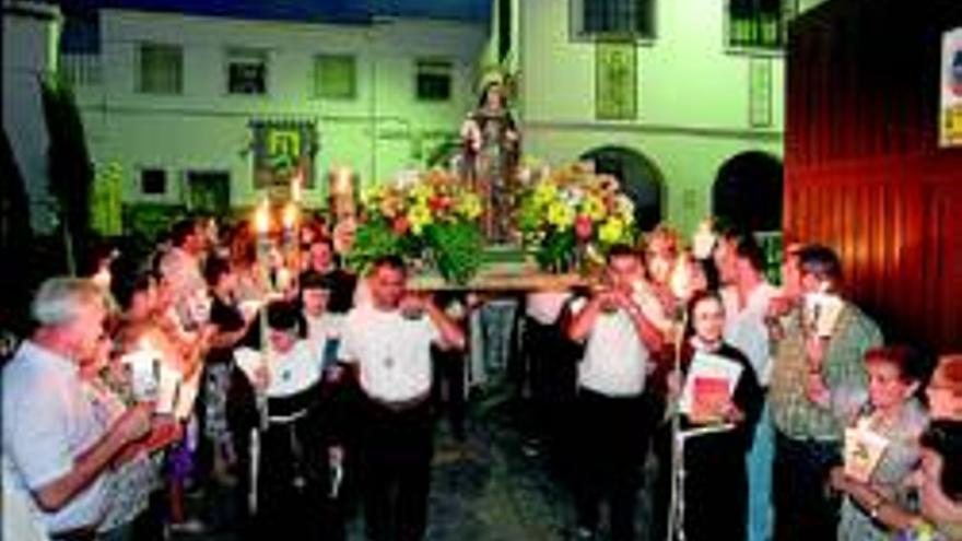 Una procesión recuerda a santa Clara de Asís