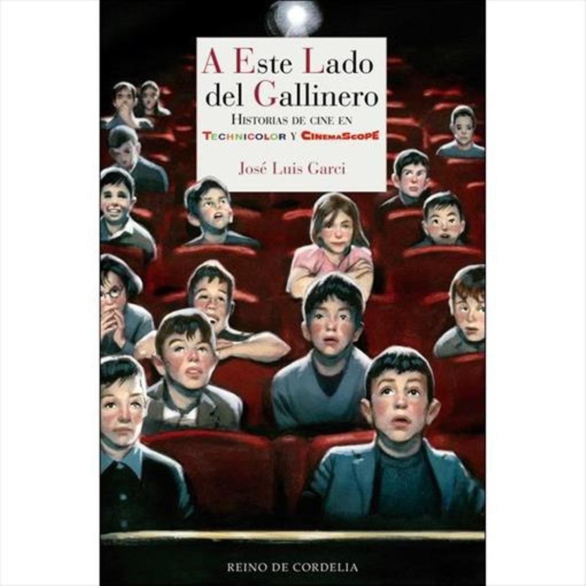 Un niño y espectador en el gallinero