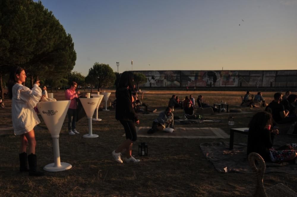 La música de Tony Lomba anima los atardeceres de verano en A Concha en el “Ás 9 na praia”