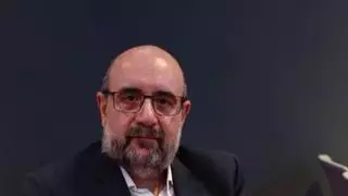 El presidente del CSIF: "Los responsables de la lentitud burocrática en la Administración son los políticos"