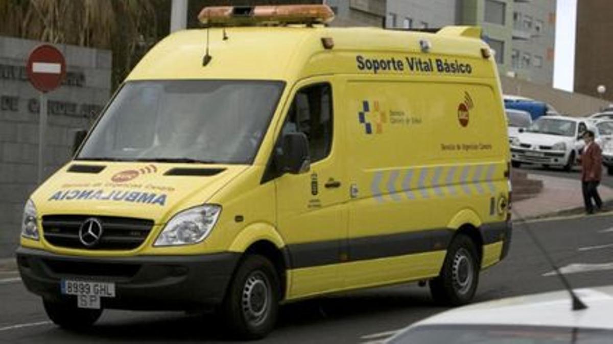 Ambulancia de soporte vital básico del SUC.