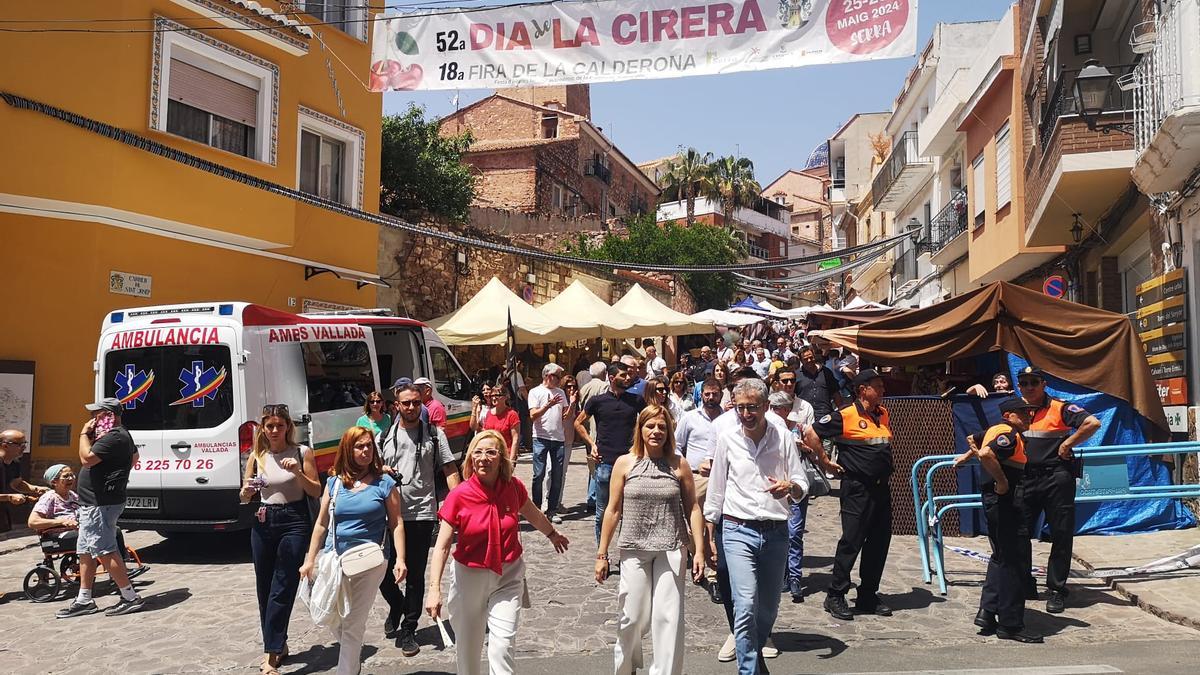 Reme Mazzolari, Alicia Tusón, Pilar Bernabé y Arcadi España en la Fira de la Calderona y Dia de la Cirera de Serra-.