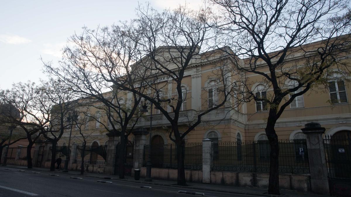 El asilo de San Juan Bautista y un edificio nuevo integrarán el nuevo campus de la Universidad Europea.