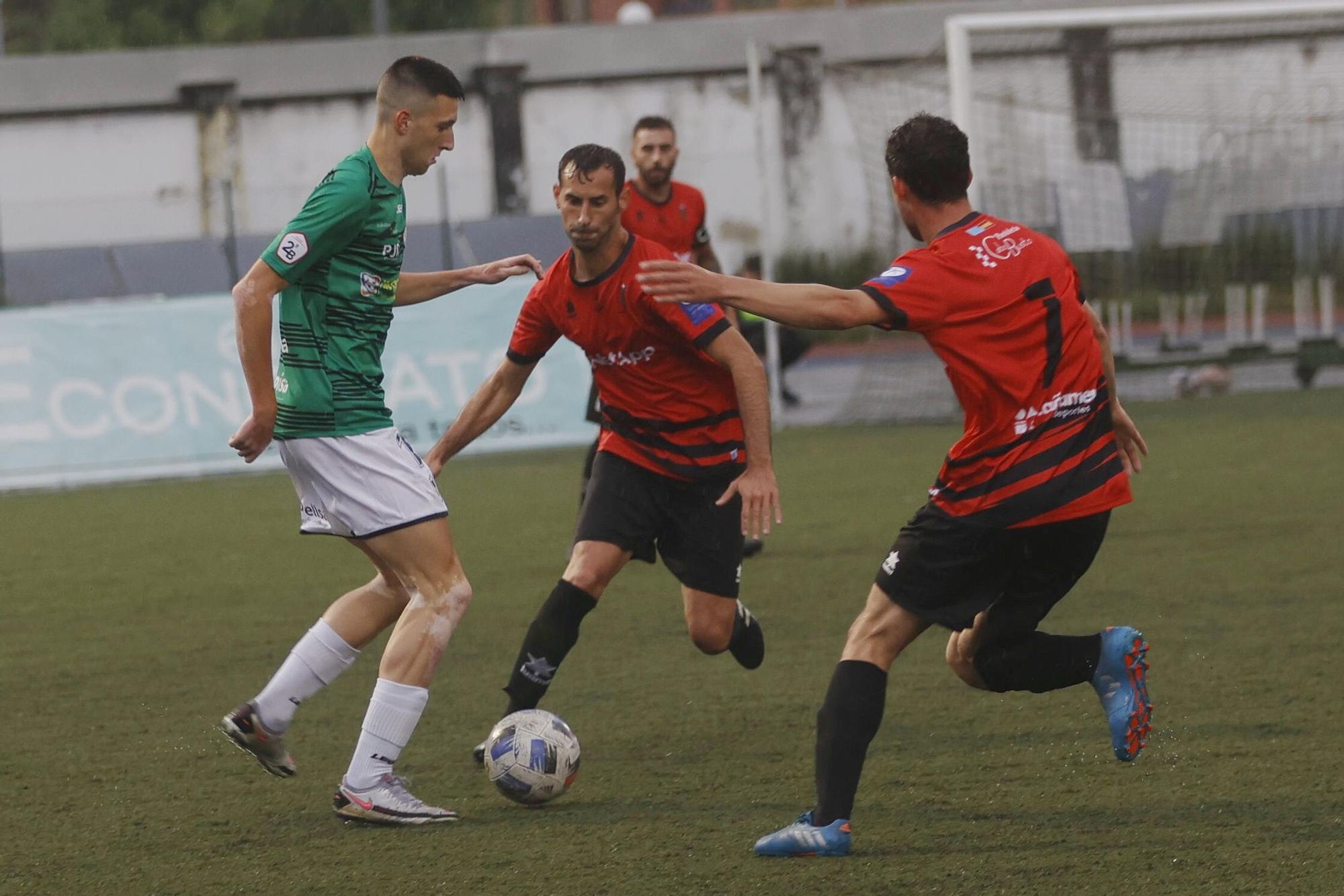 Fútbol: El Luarca y el TSK Roces son nuevos equipos de Tercera División